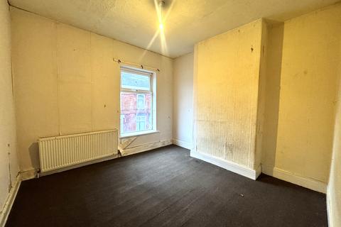 2 bedroom end of terrace house for sale, Prestage Street, Longsight