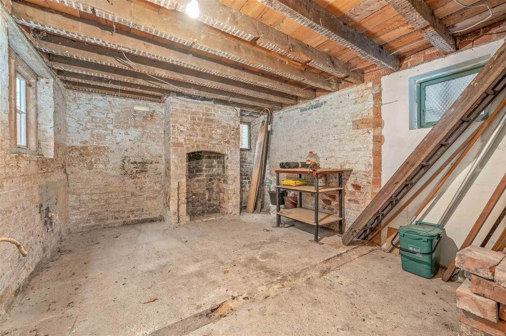 Kitchen/Dining Room (57 Waterside)