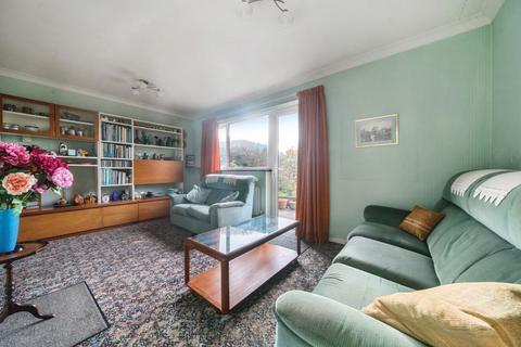 undefined, Russell Way, Wootton,
