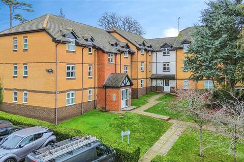 Waller Court, Reading RG4