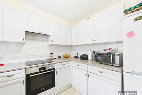 undefined, Waller Court, Reading RG4