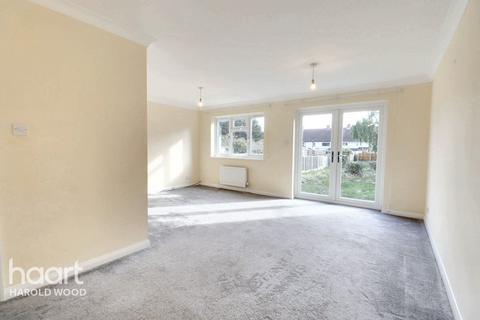 undefined, Harrow Crescent, Harold Hill