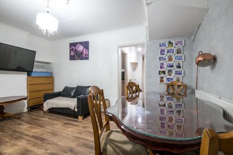 undefined, Stavordale Road, Carshalton