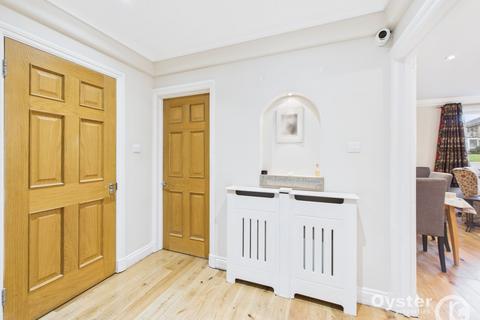 2 bedroom flat for sale, Gleneagles, Stanmore, HA7