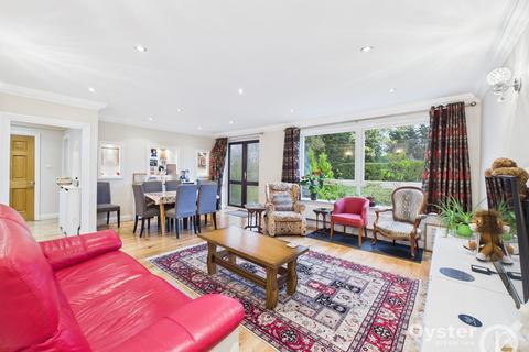 2 bedroom flat for sale, Gleneagles, Stanmore, HA7