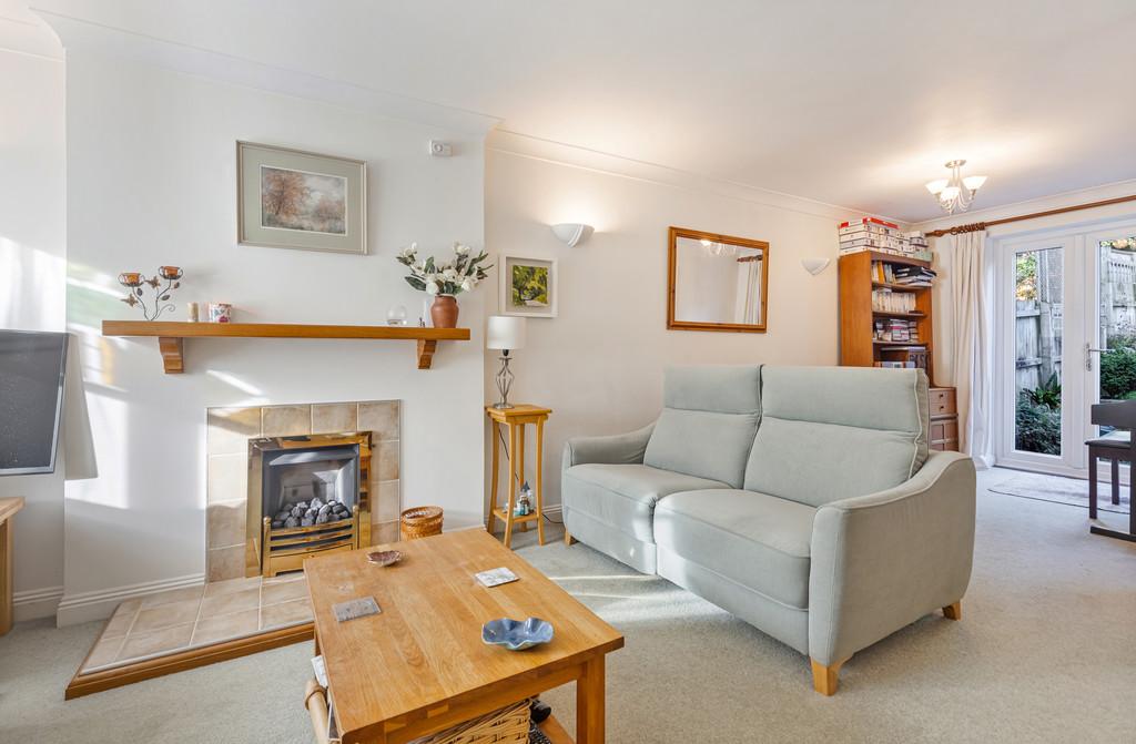 A08 - 10 Tappers Close, Exeter, Topsham - 251106
