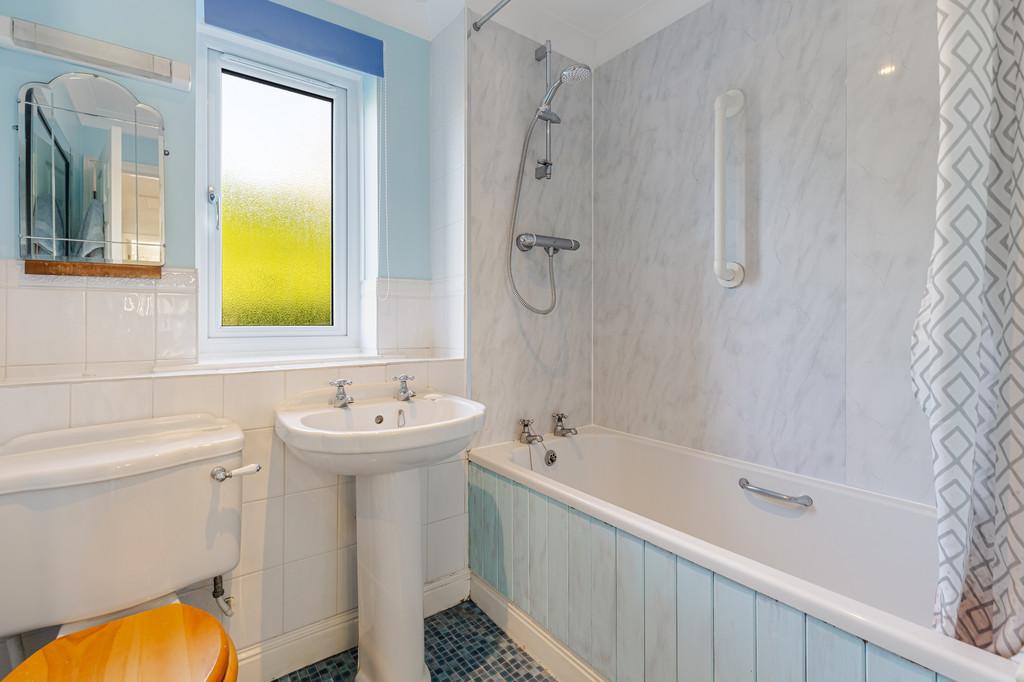 A17 - 10 Tappers Close, Exeter, Topsham - 251106