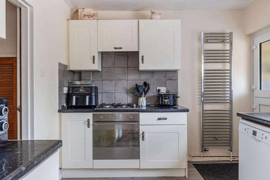 A10 - 21 Seabrook Avenue Exeter - 250508