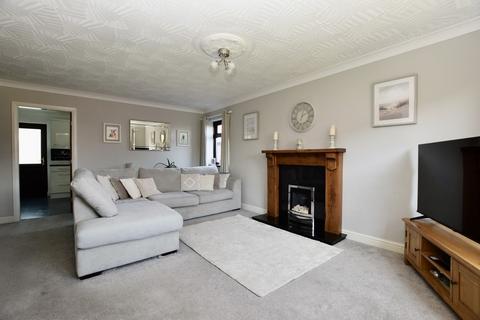 3 bedroom semi-detached house for sale, Wilson Close, Market Weighton