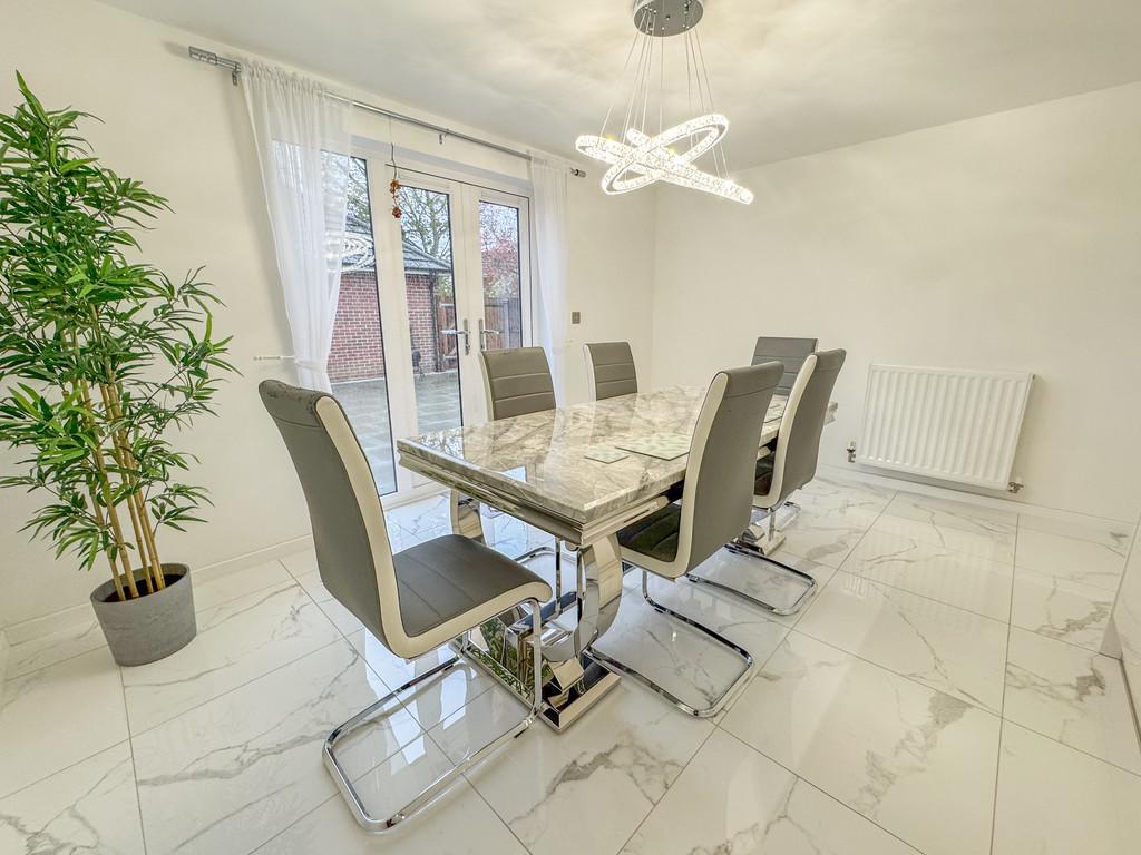 Breakfast room 1