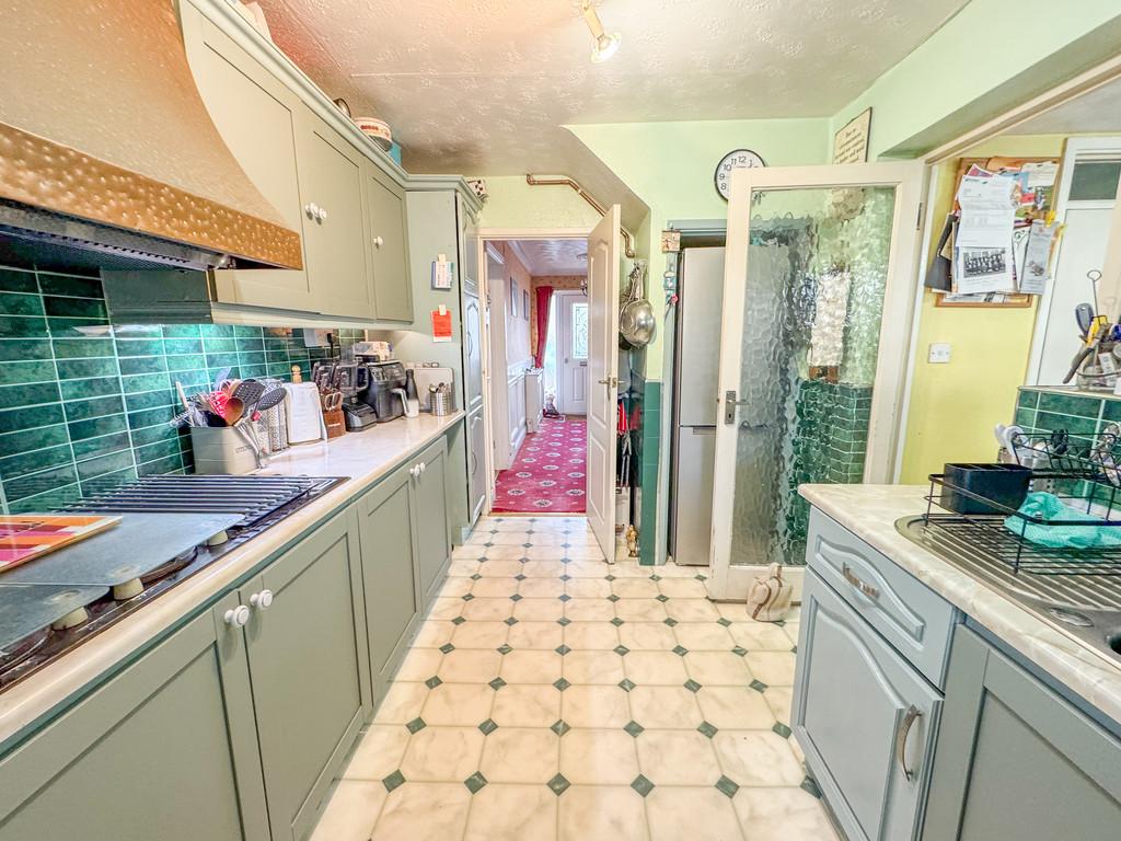 Kitchen 1