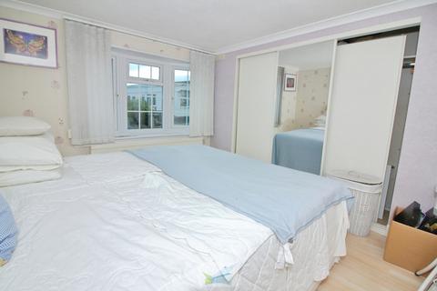 undefined, Barton-On-Sea