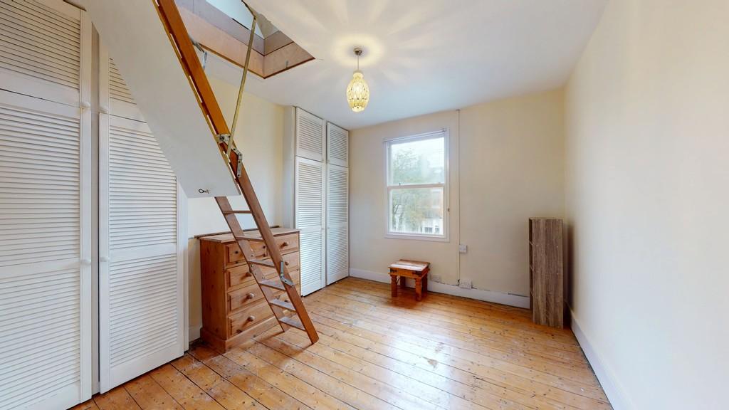 Bedroom 1 - With Access to A&amp;C room