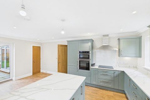 3 bedroom detached house to rent, Ashfield Road, Bury St Edmunds IP31