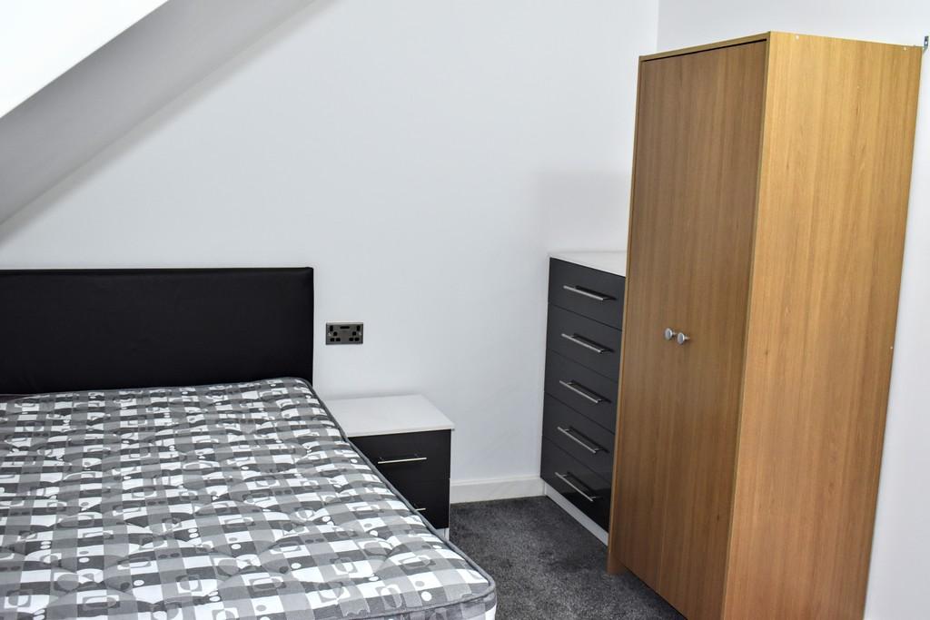 Bedroom 7.1