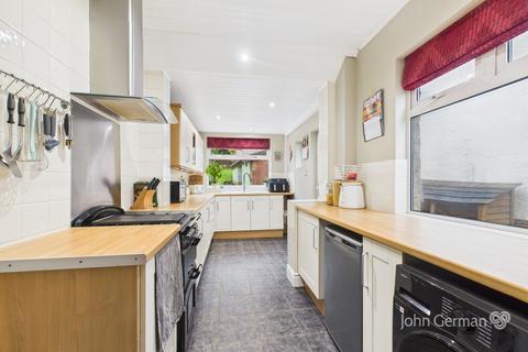 3 bedroom semi-detached house for sale, Ashby Road, Burton-on-Trent