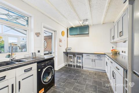 3 bedroom semi-detached house for sale, Park Lane, Tutbury