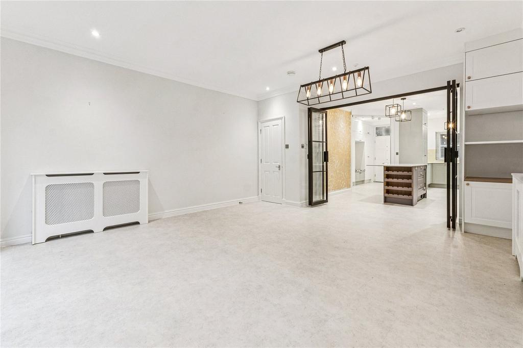 Reception/Kitchen