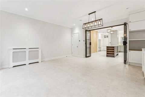 5 bedroom terraced house to rent, King George Square, Richmond, TW10