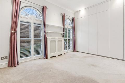 5 bedroom terraced house to rent, King George Square, Richmond, TW10
