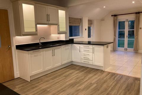 undefined, West Grove, Hersham, KT12
