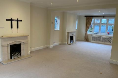 undefined, West Grove, Hersham, KT12