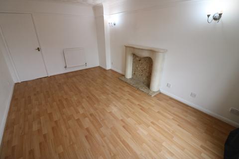3 bedroom end of terrace house to rent, 28 Bermondsey Drive