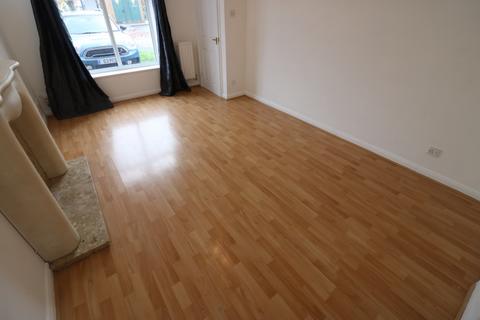 3 bedroom end of terrace house to rent, 28 Bermondsey Drive