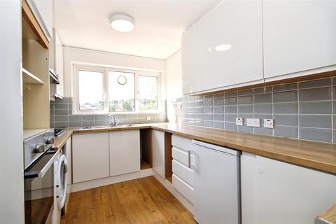undefined, Guildford Park Avenue, Guildford
