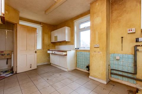 3 bedroom semi-detached house for sale, Irchester Road, Rushden NN10