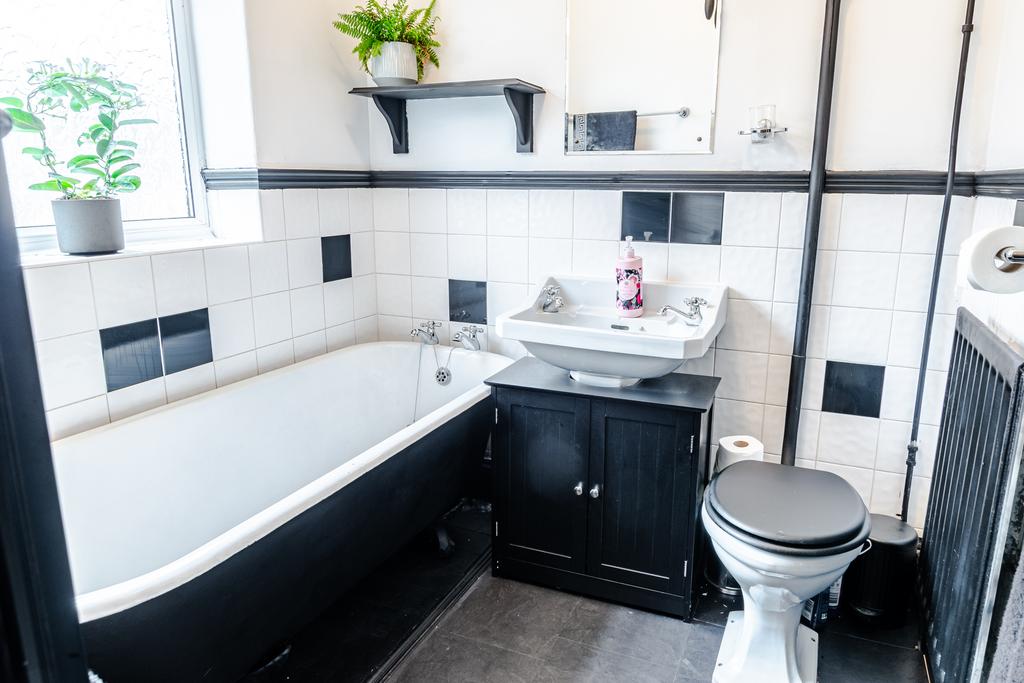 Bathroom1