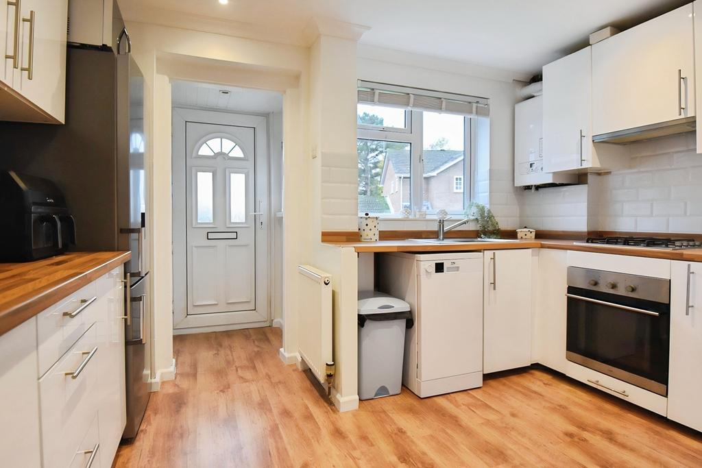 Kitchen/ Porch