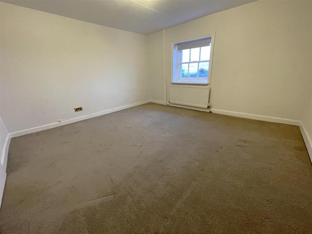 Bedroom 1.jpeg
