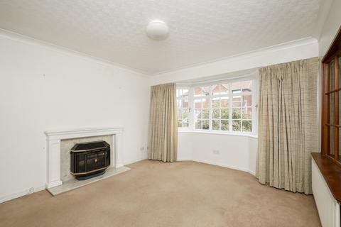 undefined, Priory Gardens, Hampton