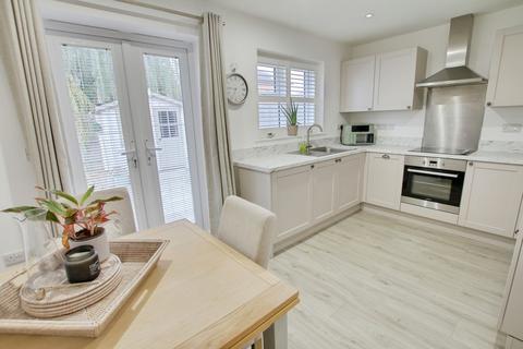 2 bedroom semi-detached house for sale, Thomas Aveling Close, Elm PE14