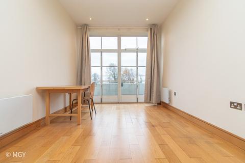 1 bedroom apartment to rent, Hayes Road, Penarth CF64