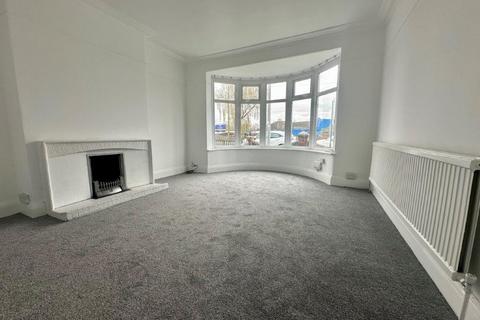 undefined, Chanterlands Avenue, Hull
