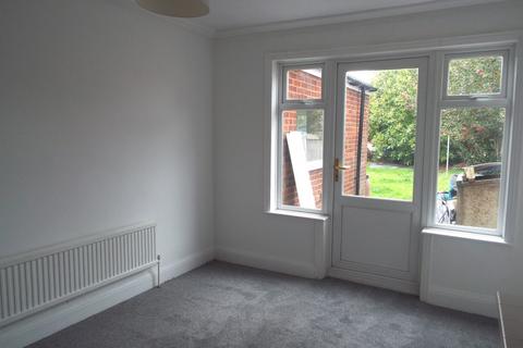 undefined, Chanterlands Avenue, Hull