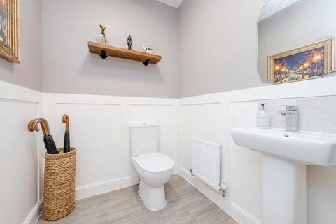 3 bedroom semi-detached house for sale, Whattingdon Road, Coulsdon CR5