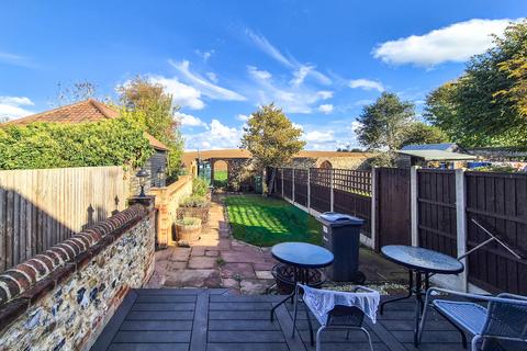 2 bedroom end of terrace house to rent, Bridge Street, Braintree CM7