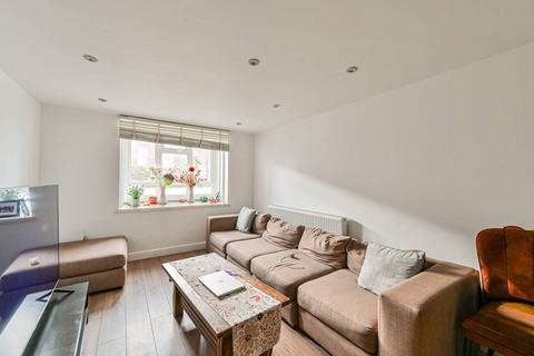 2 bedroom flat for sale, Smallwood Road, Tooting Broadway, London, SW17