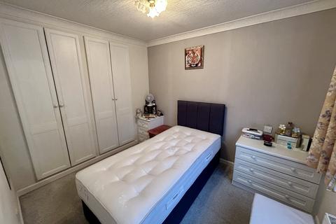 1 bedroom park home for sale, Woodbine Close, Waltham Abbey