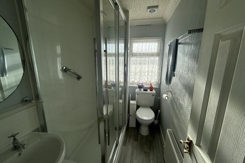 1 bedroom mobile home for sale, Woodbine Close, Waltham Abbey