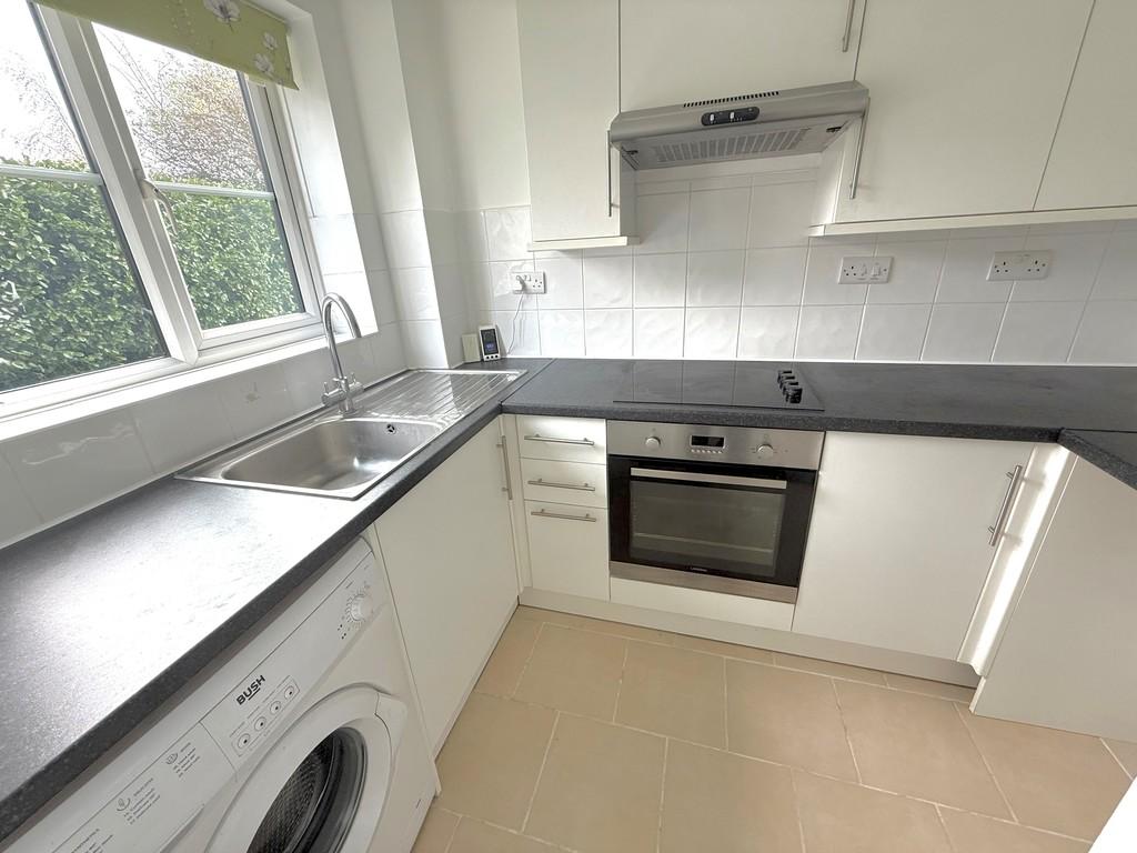 18 Dorking Kitchen 1