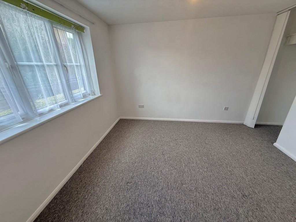 18 Dorking Bedroom 2