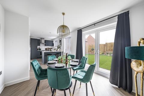 5 bedroom detached house for sale, Plot 907, The Holywell at Weldon Park, Airfield Way NN17