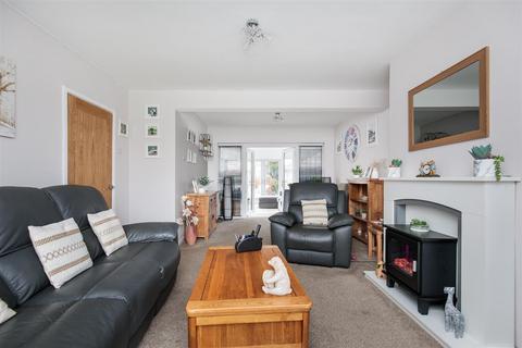 3 bedroom semi-detached house for sale, Corbridge Avenue, Wideopen, NE13