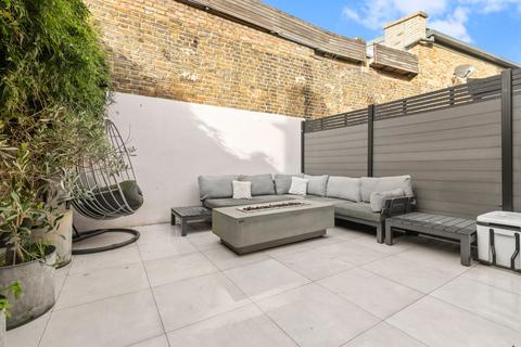 2 bedroom flat for sale, Stephendale Road, Sands End, London