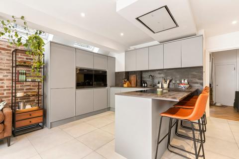 2 bedroom flat for sale, Stephendale Road, Sands End, London