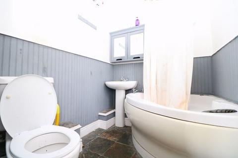 27 Brabham Close, Kidderminster, DY11 5EA
